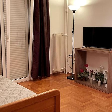 Lovely 1 Bedroom Apartment In Aten Exteriör bild